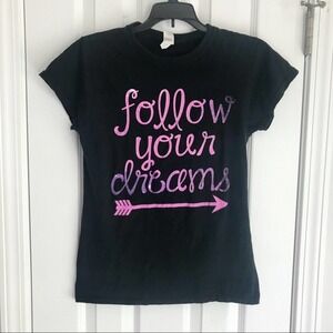 Follow Dreams Arrow Black Pink Graphic Tee